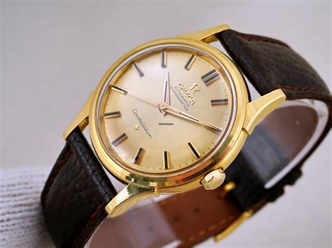 montre omega constellation ancienne.